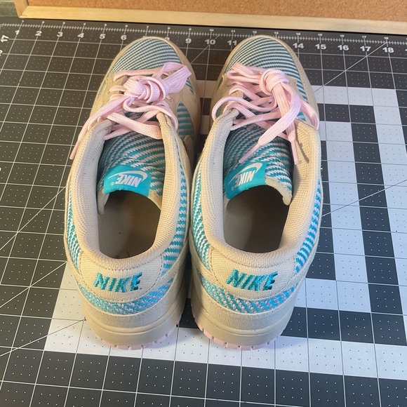 Nike🔥 dunks
Heat wave
Brand new
*rare
NWOT - Picture 7 of 13